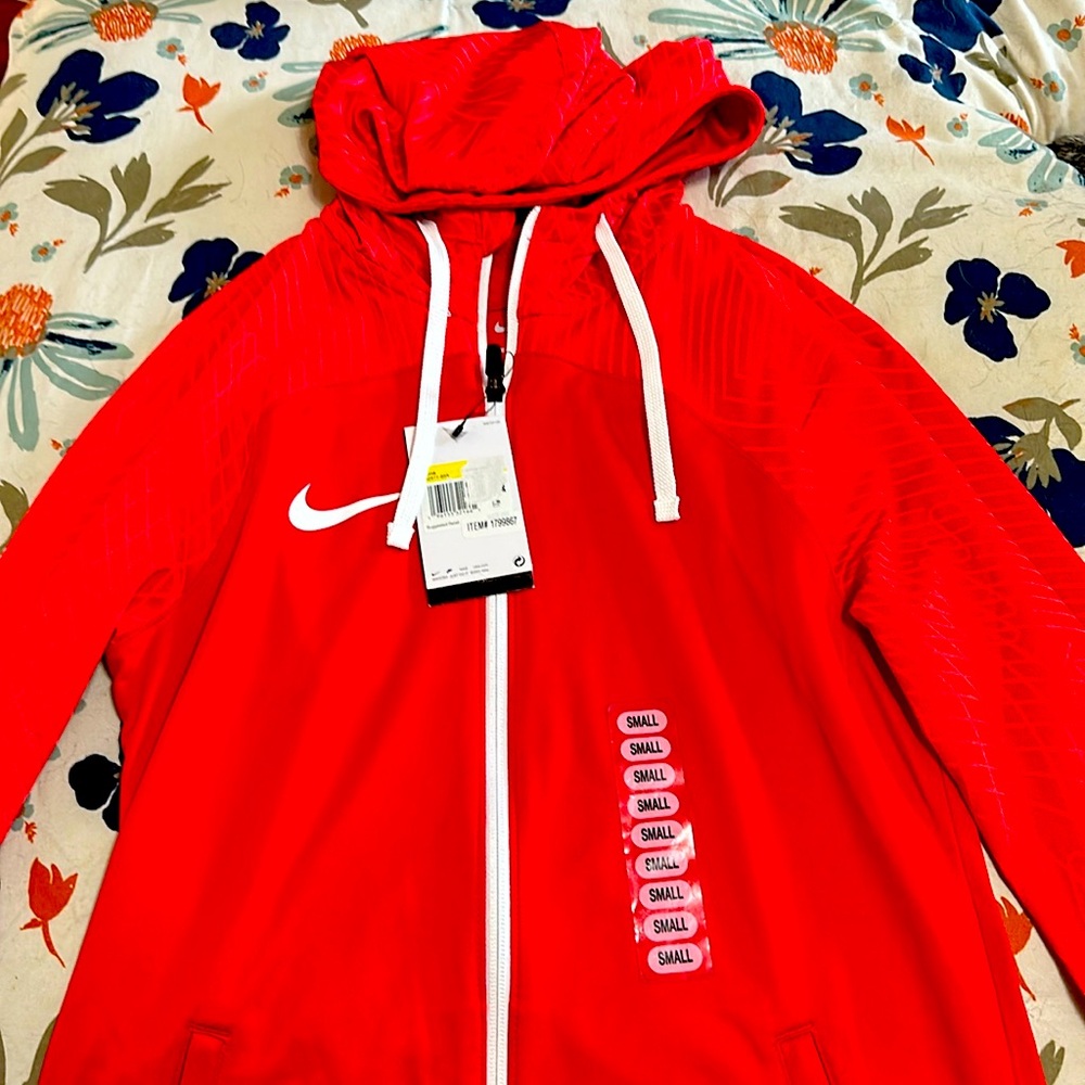 NWT men’s Nike track jacket